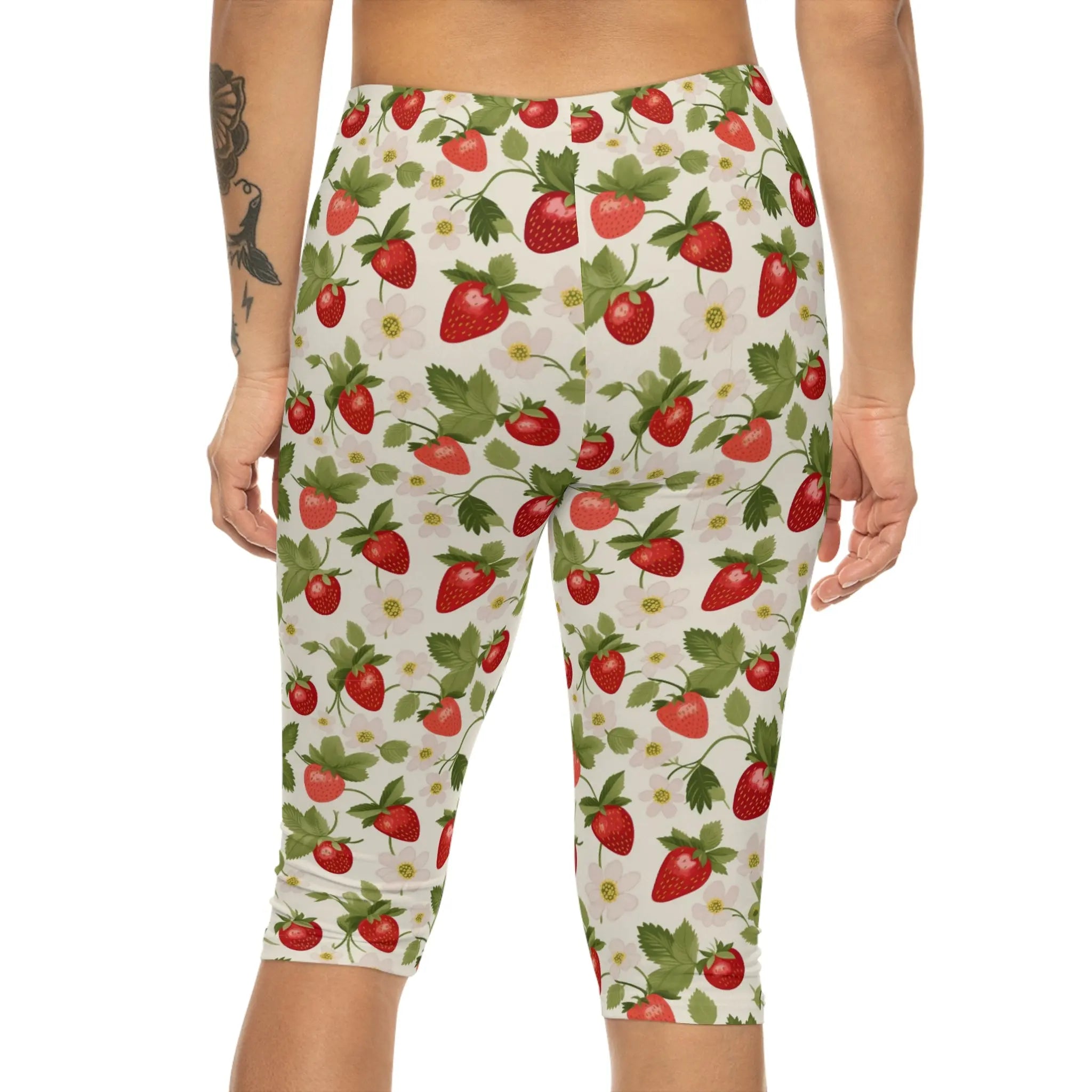 AOP Women Strawberry Delight Capri Leggings Whozbrand