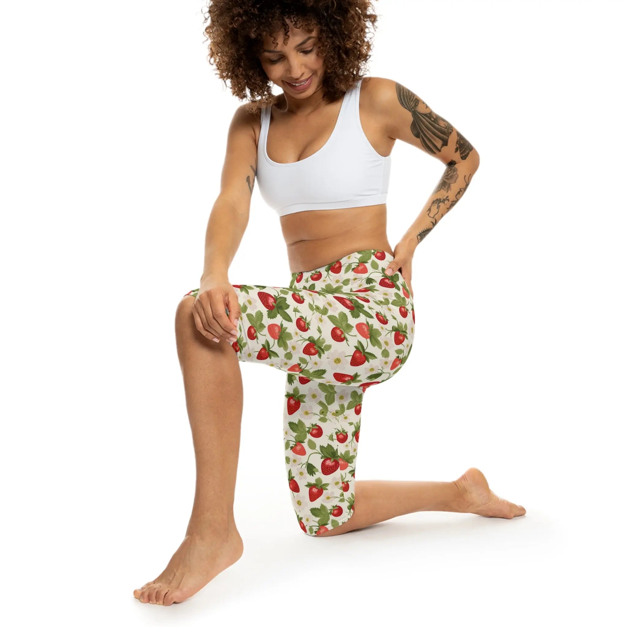 AOP Women Strawberry Delight Capri Leggings Whozbrand